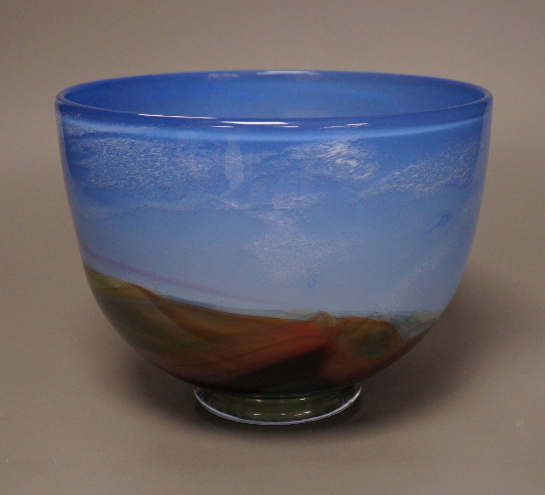An Art Glass bowl depicting a landscape of the Scottish Highlands, 1984, 15.5cm tall